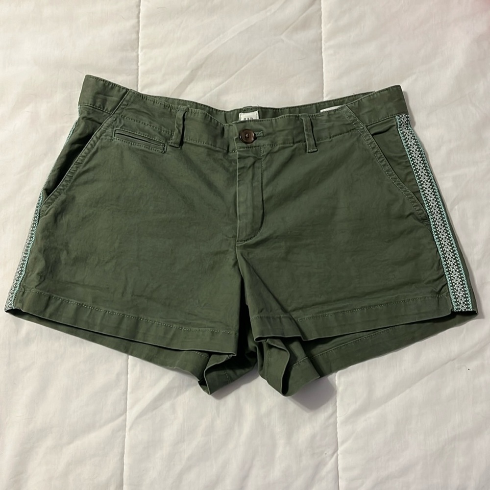 Gap shorts
